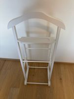 White wooden clothes horse/stand. Like new. No marks. 