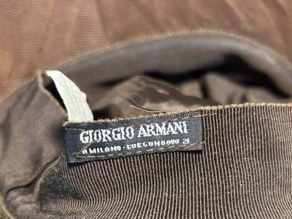 Armani Copricapi, berretti & cappellini: Damen Hut Giorgio Armani gr. 56 – Usato da Hindelbank venduto da brm_72zv 5