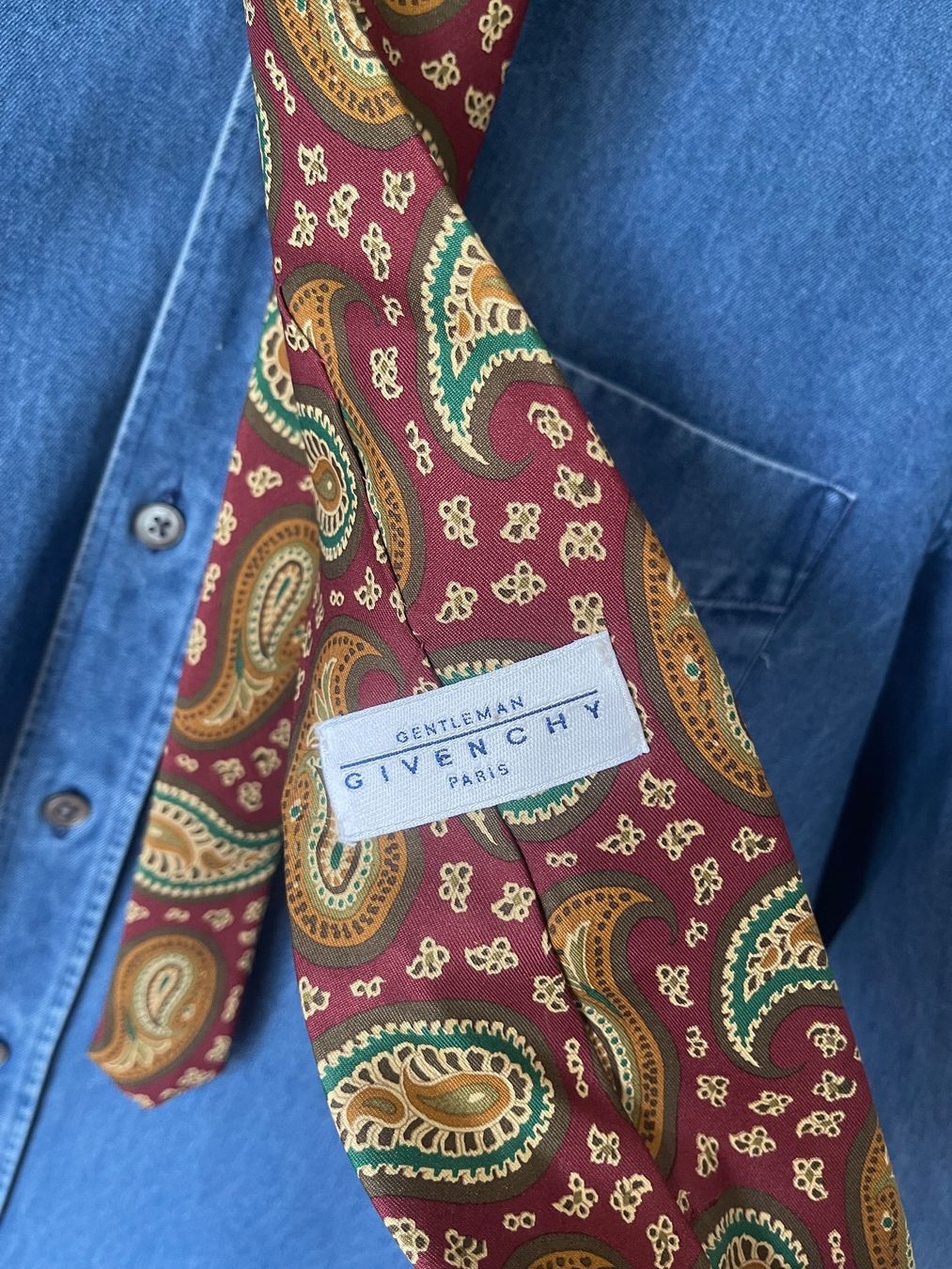 Givenchy Krawatten: GIVENCHY PARIS VINTAGE KRAWATTE PAISLEY – Gebraucht aus Zürich von StudioZH 3