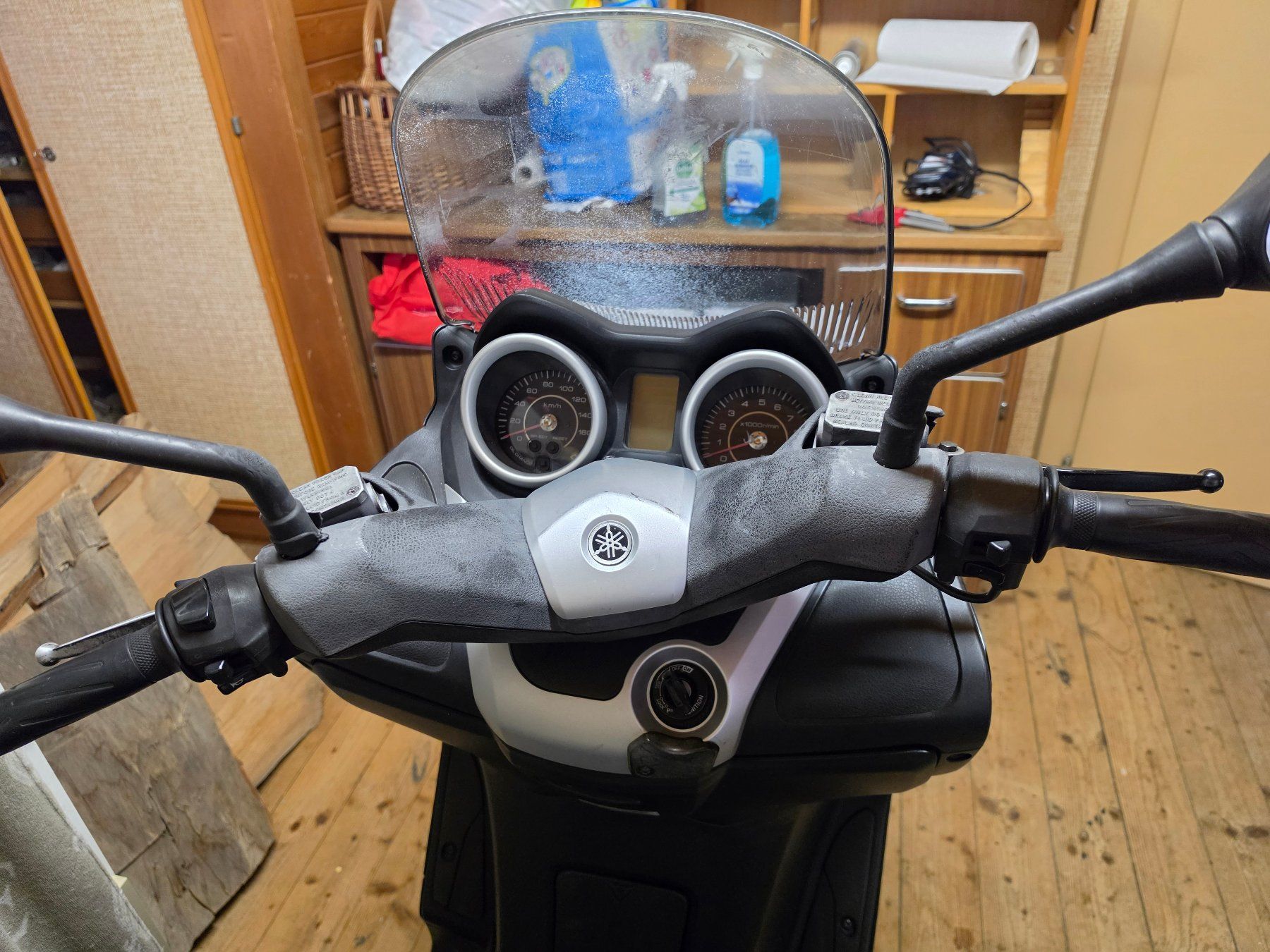 Yamaha Scooter: yamaha yp250ra – Usato da Unterseen venduto da A.Z88 1
