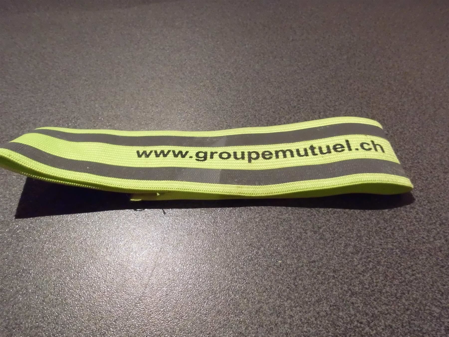 Dekobänder: Leuchtband group mutuel – Gebraucht aus Zürich von Motzkuh