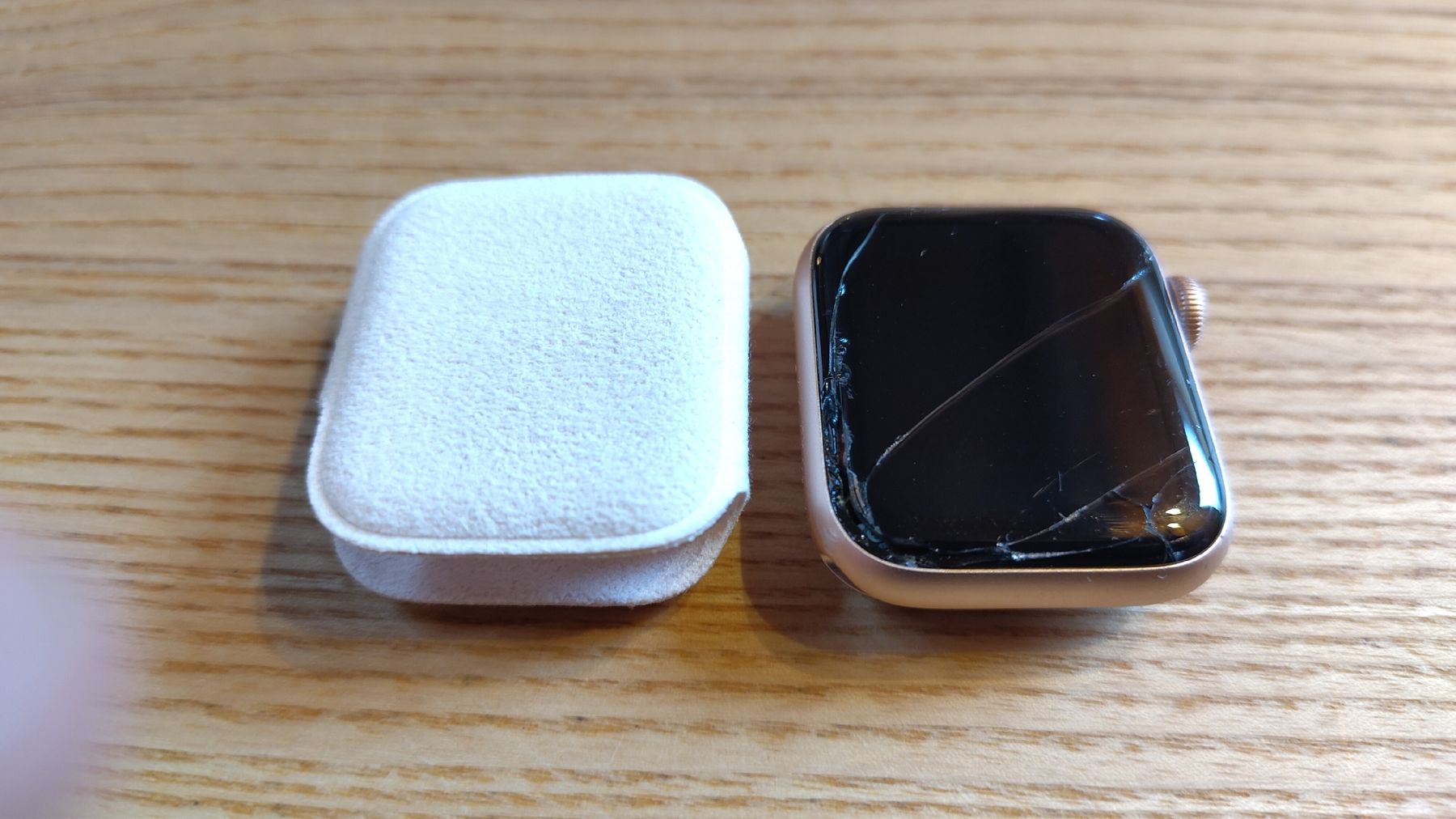 Apple Smartwatch: Apple Watch Series 6, 40mm, Rosa. – Usato da Bolligen venduto da PhilHan 9