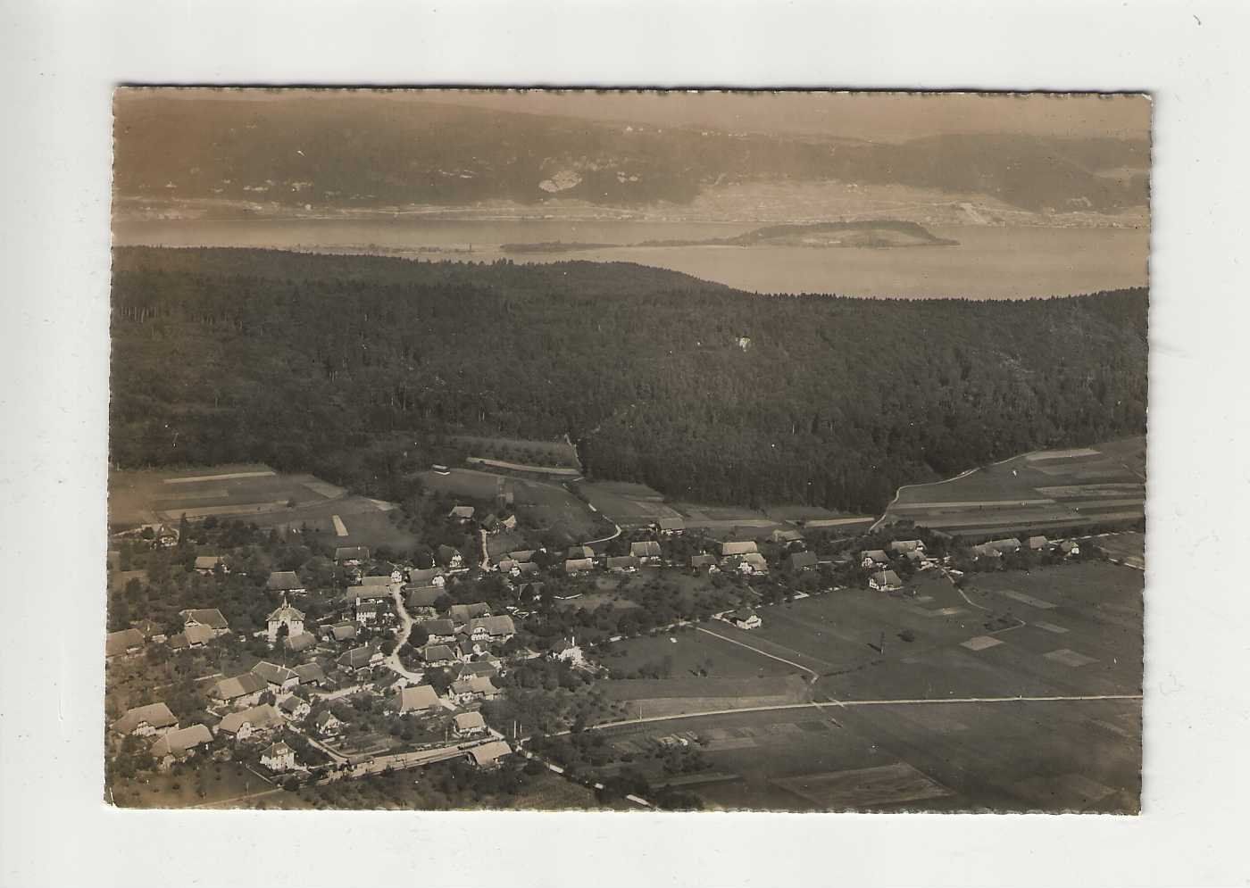Cartoline postali: Brüttelen,Fliegeraufnahme – Usato da Spiez venduto da Niesen20