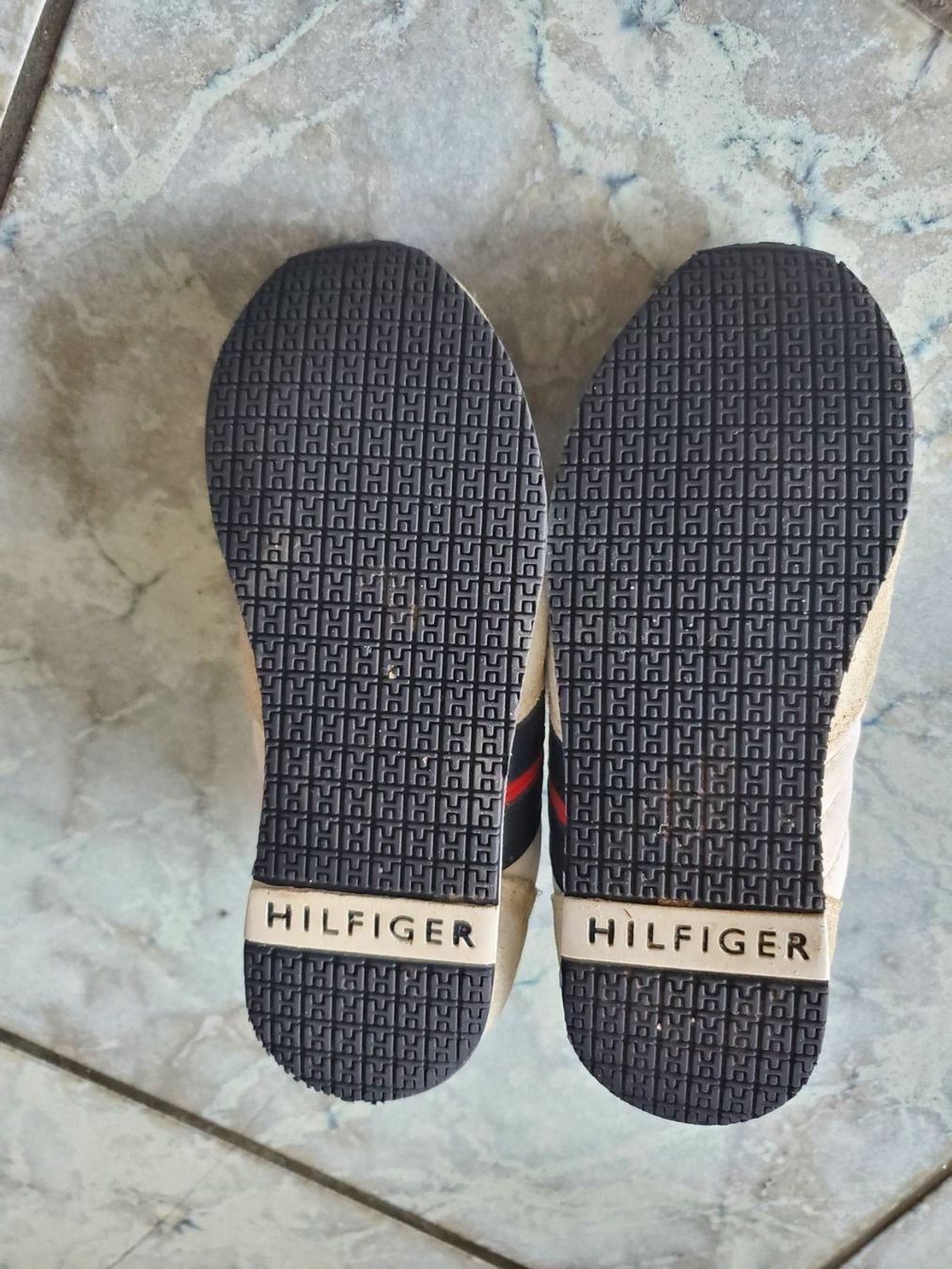 Tommy Hilfiger Scarpe per ragazzi: Tommy Hilfiger Turnschuhe Gr 30 Junge – Usato da Dättwil AG venduto da Globetrotter2000 3