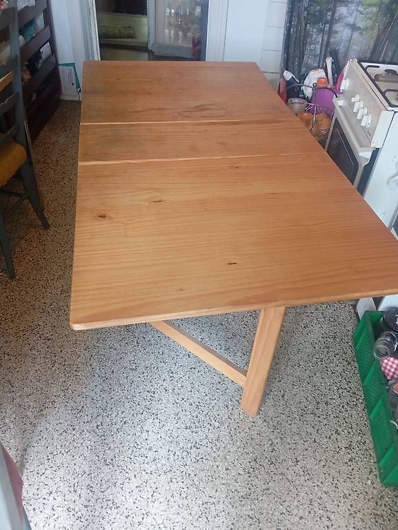 Tische: Praktischer Klapptisch super schmal – Gebraucht aus Basel von Petergunn 4