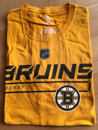 NHL T-Shirts - Set mit 8 Stück - CHF 7.- pro Shirt