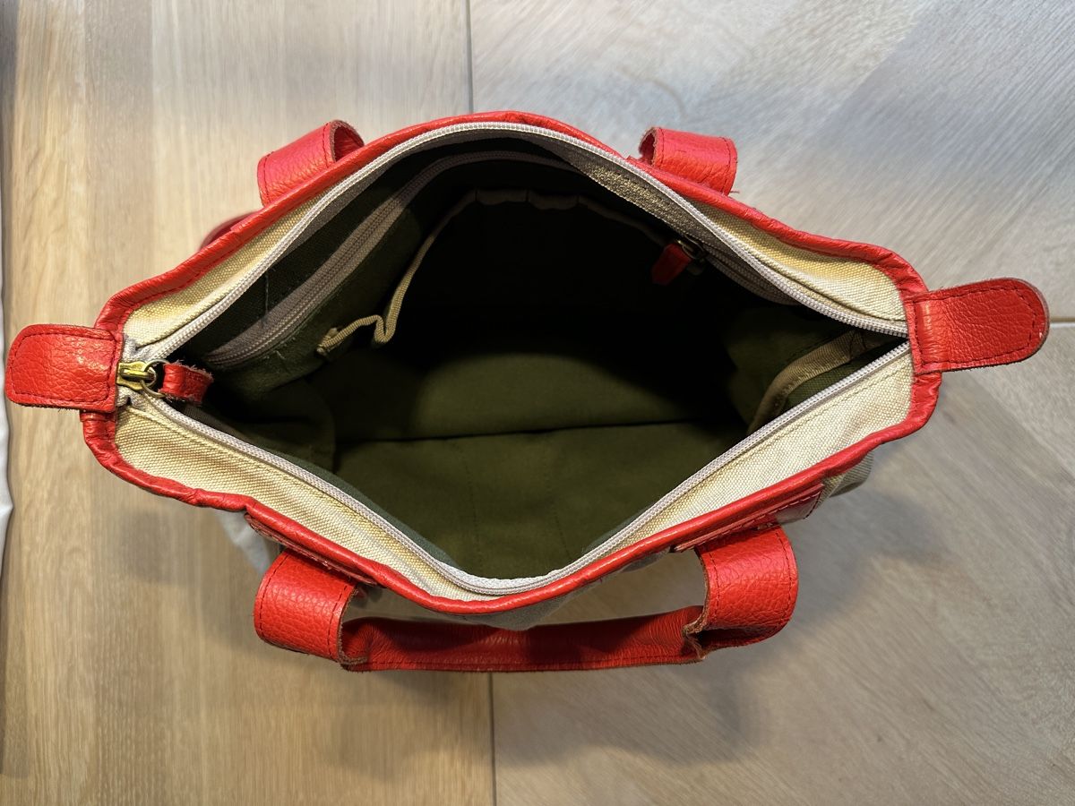 Borse da donna: Stylish Canvas Tote Bag with Red Leather Trim – Nuovo (secondo la descrizione) da Zürich venduto da and_hwf7 2