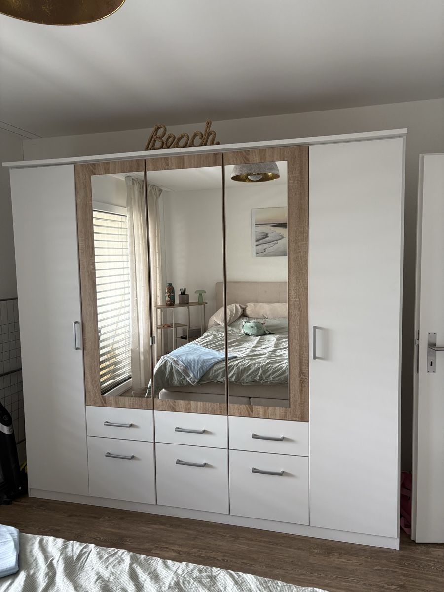 Armoires: Kleiderschrank – D'occasion à Seengen par mic.soph