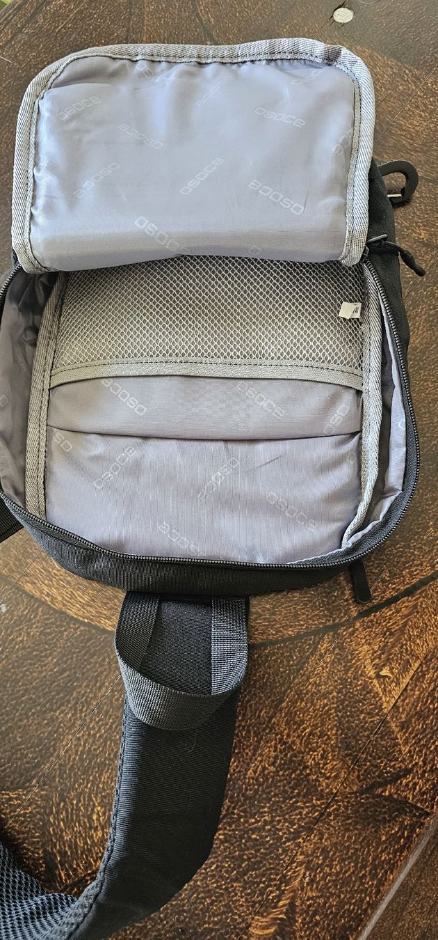 Borse: diagonale Tasche – Usato da Büttikon AG venduto da PAM120319 1