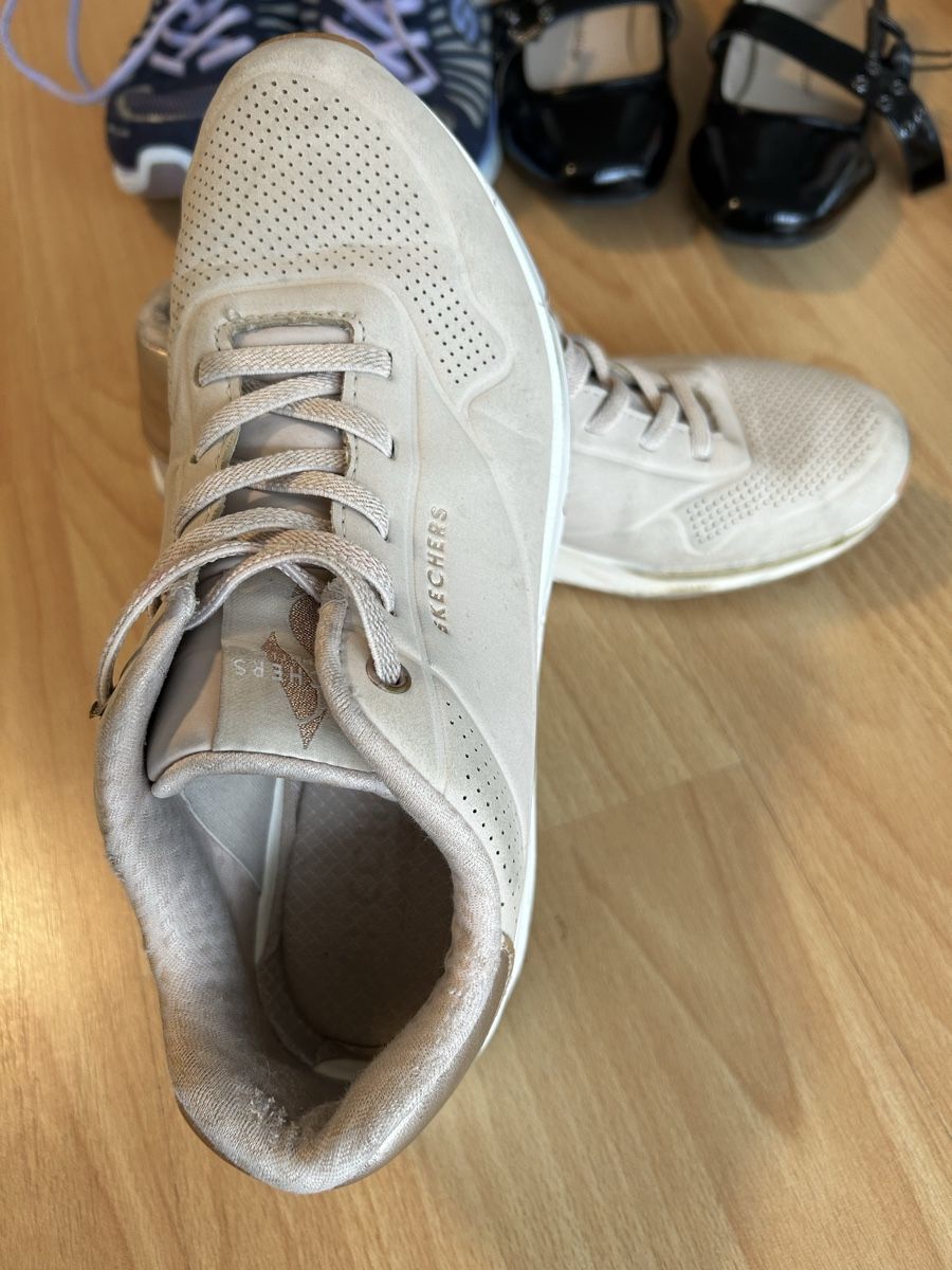 Scarpe per ragazze: Schöne Schuhe – Usato da Winterthur venduto da SoarEagle 4