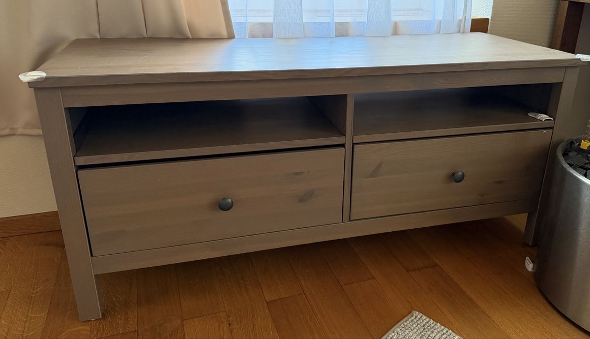 Ikea Mobili TV: IKEA HEMNES tv bench – Usato da Gontenschwil venduto da Ania1809 2