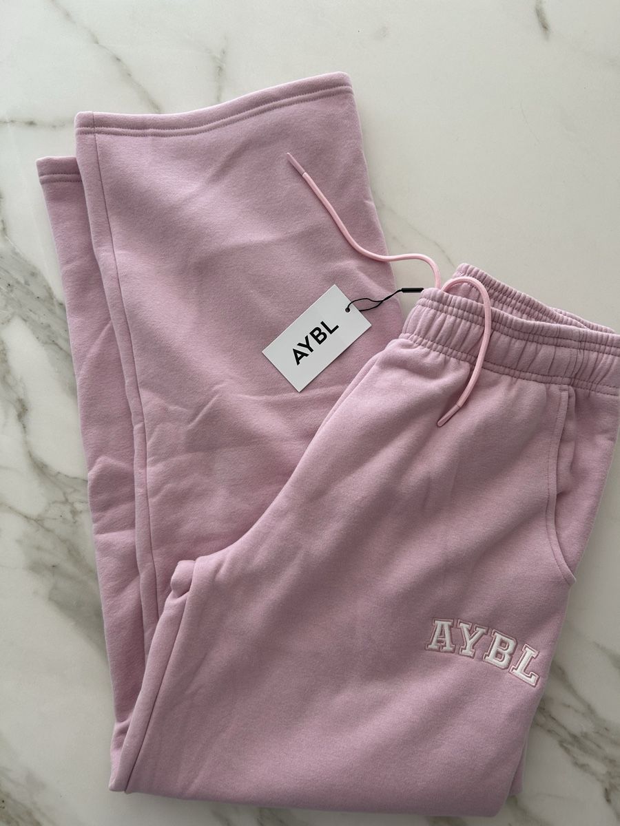 Aybl Pantaloni: AYBL Jogginhose – Nuovo e nell'imballaggio originale da Heimberg venduto da rovinj17