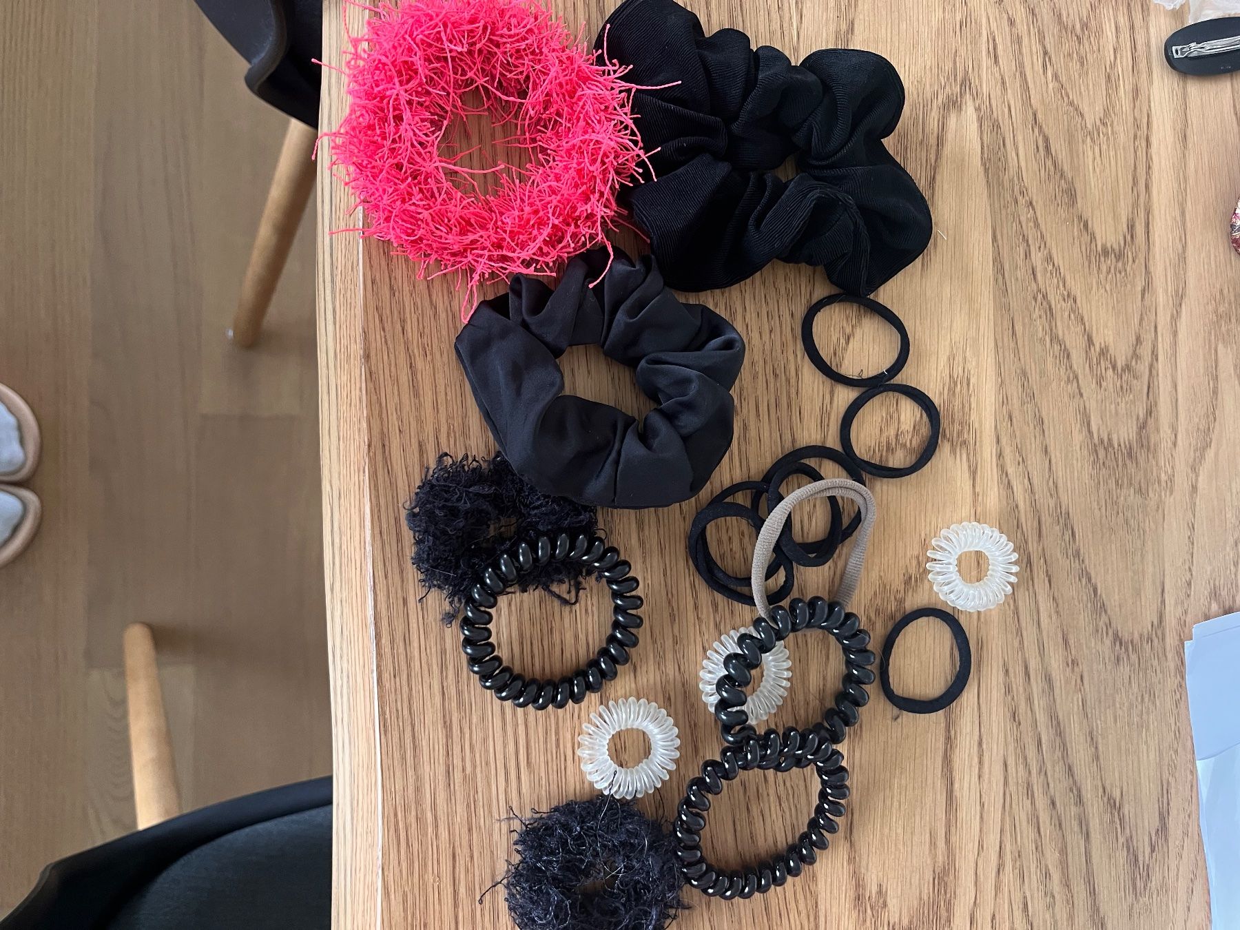 Accessori per capelli: Haargummi – Usato da Wangen b. Olten venduto da oli_f9b8