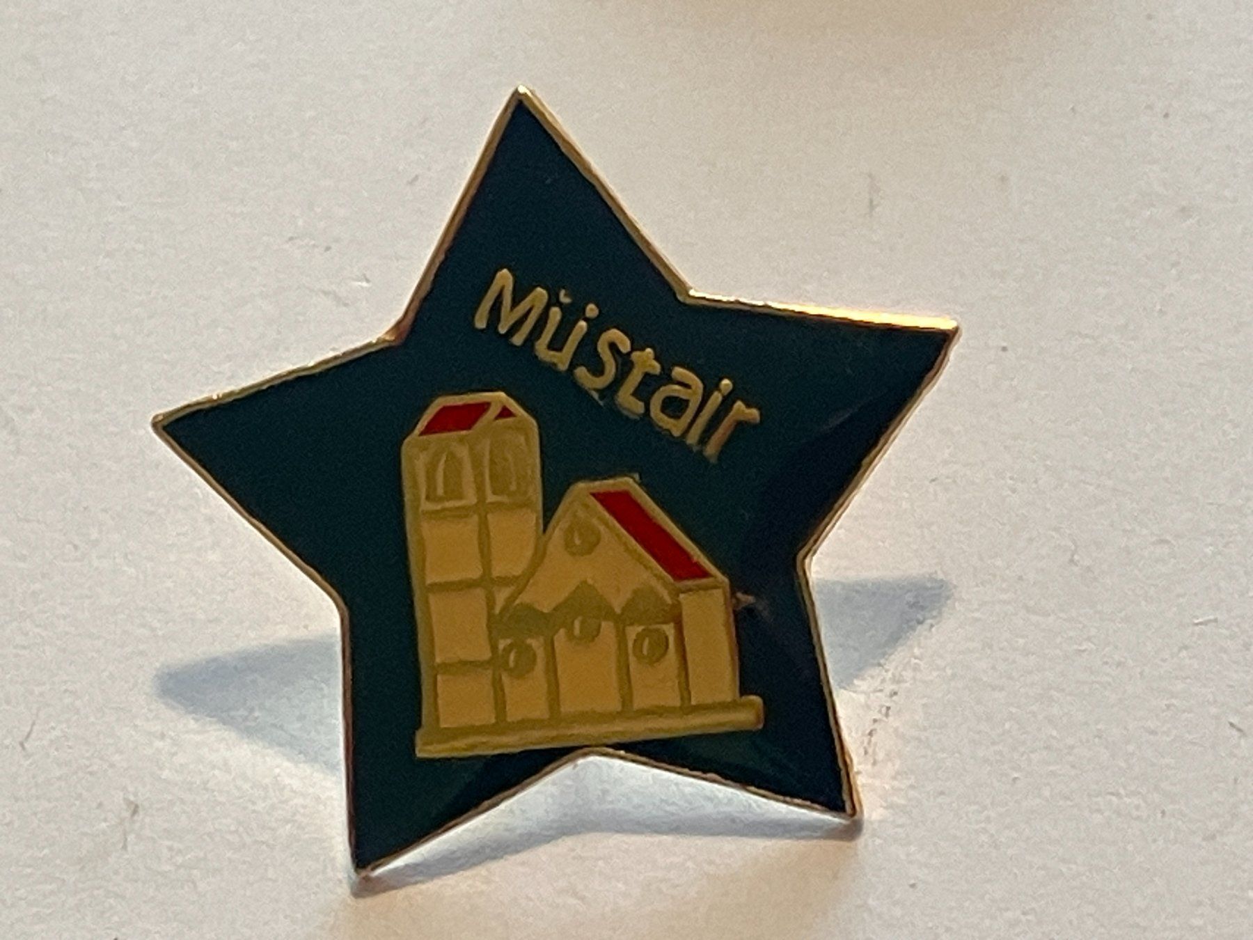Placchette & Badge: 1 Pin Müstair – Usato da Basel venduto da djwwpp