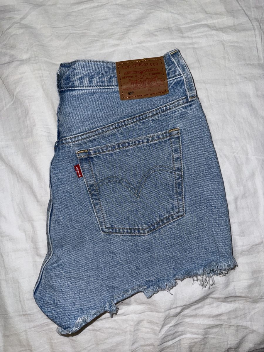 Levi's Jeans: Levis Shorts W29 – Usato da Winterthur venduto da adi_sqz 2