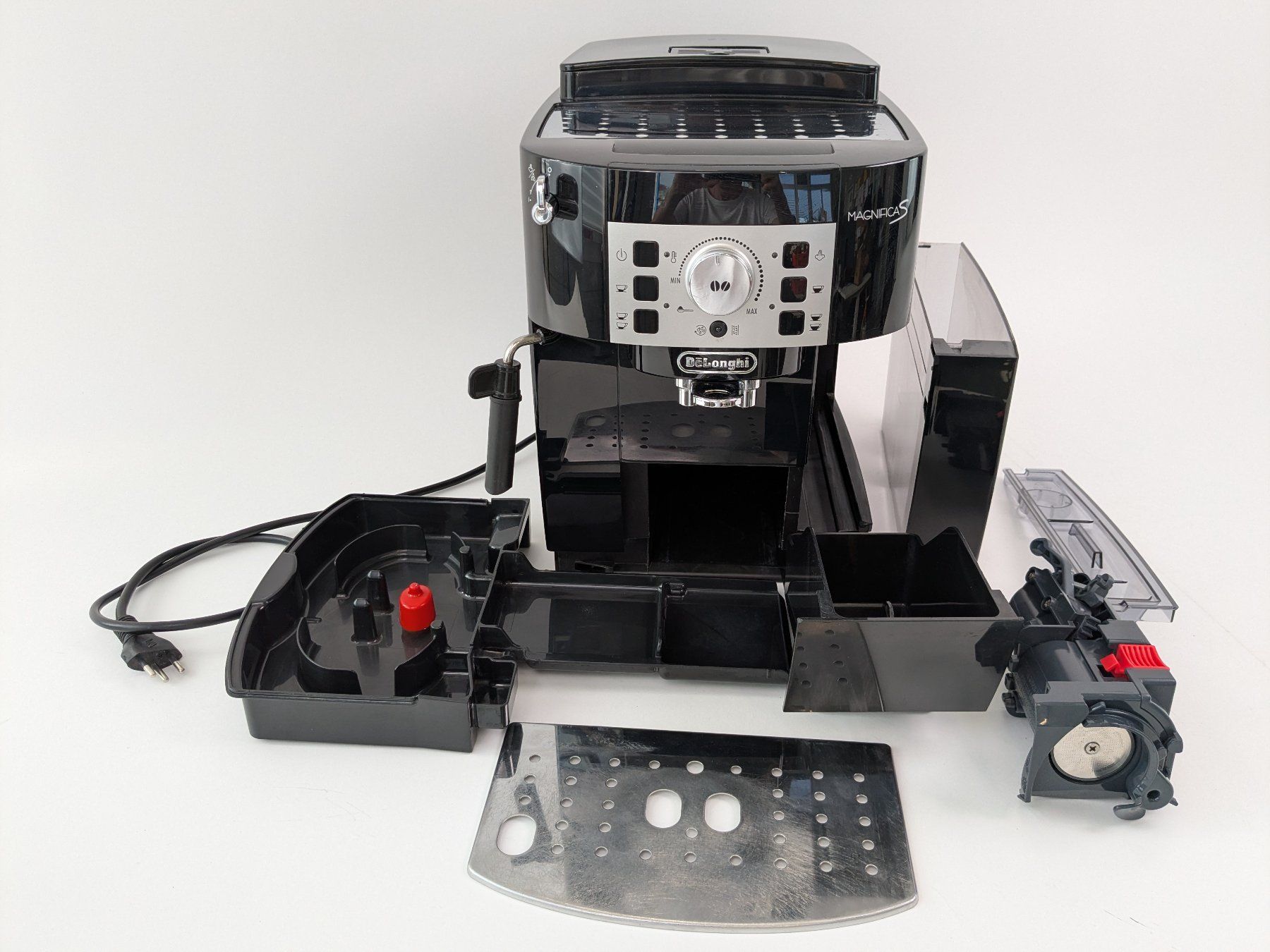 Macchine per caffè & Macchine per espresso: DE LONGHI MAGNIFICA S Kaffeevollautomat – Usato da Dintikon venduto da Restwert_Dintikon 2