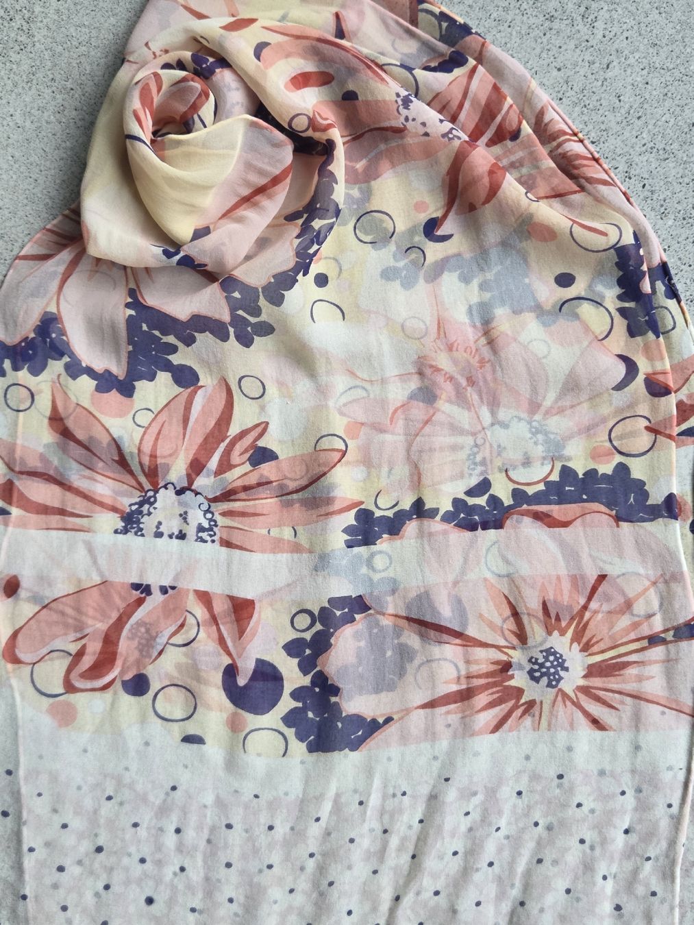 Foulards, Tücher & Schals: Seidenschal, handrolliert – Neu und originalverpackt aus Frauenfeld von Schenken-mit-Herz 1