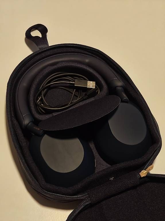 Casques audio: Sony WH-1000XM5 – D'occasion à Winterthur par dem_77jy 2
