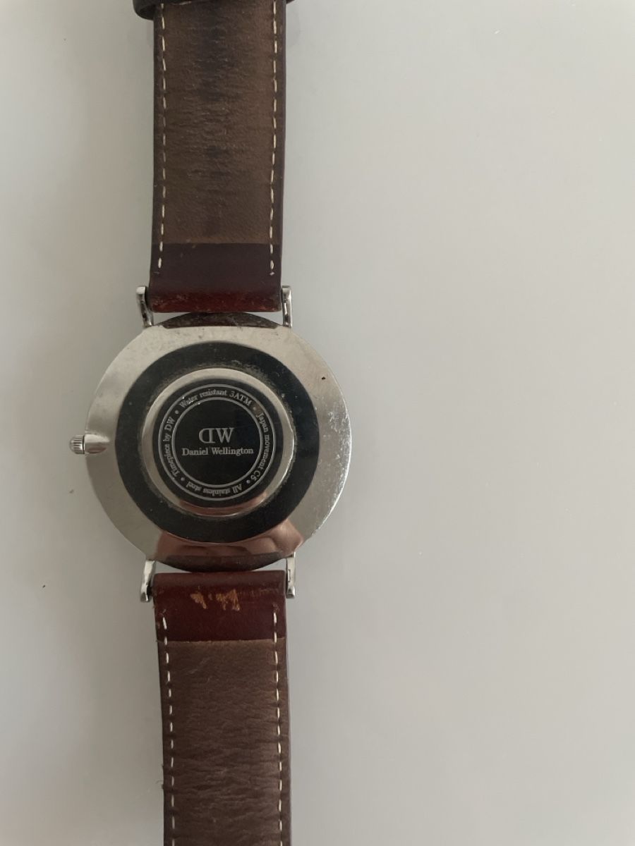 Daniel Wellington Orologi: Daniel Wellington Uhr Silber mit Leder  – Usato da Fahrni b. Thun venduto da tra_s7lb 3