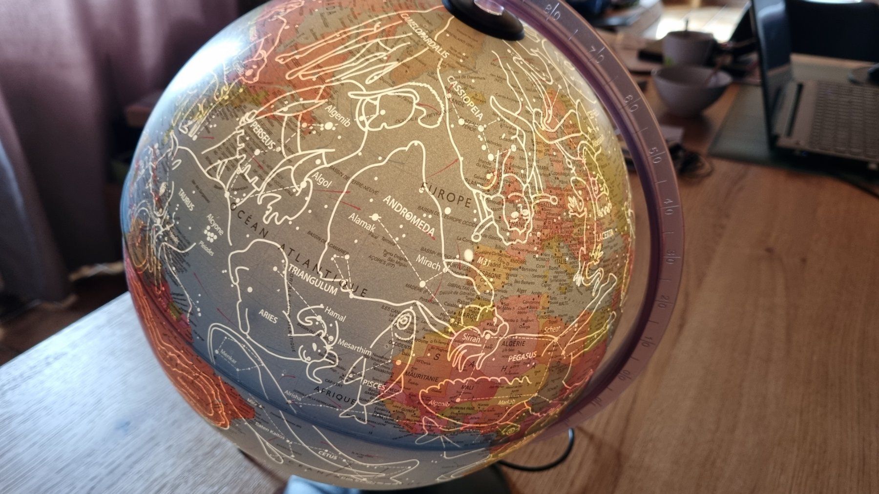Globus Lampade: Globe terrestre lumineux  /Beleuchteter Globus mit Sternbild – Usato da Couvet venduto da Mima0077 2