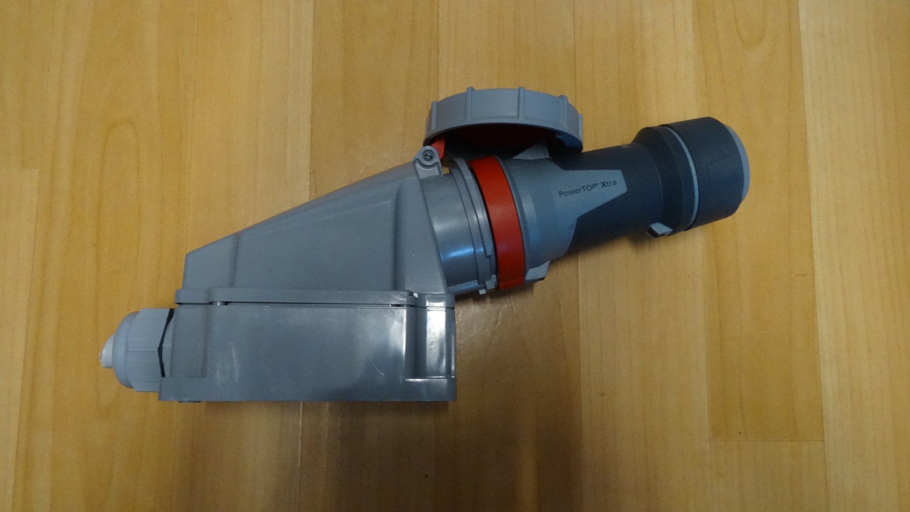 Spine: Steckdose + Stecker CEE 63 ab Fr. 20.-- – Usato da Lupfig venduto da JUTA09 1