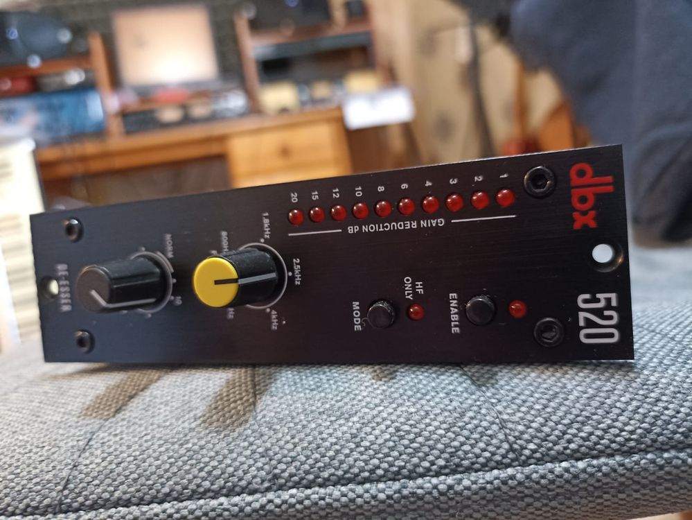 520 | dbx Professional Audio | English