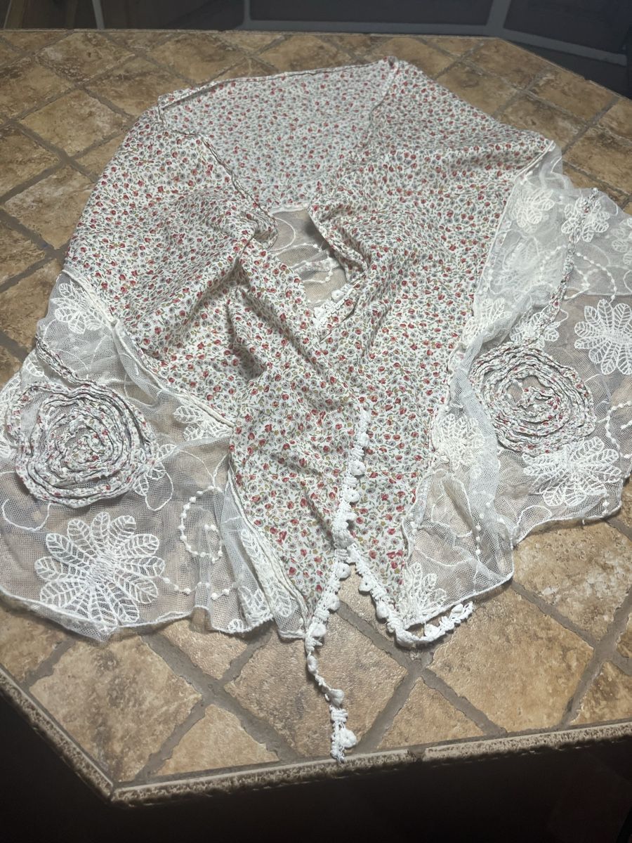 Foulards, Tücher & Schals: Sciarpa di cotone floreale pizzo floreale nuova – Neu und originalverpackt aus Gordevio von LanaZimm 4