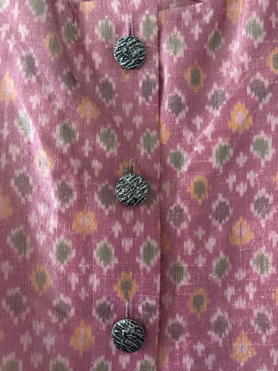 Robes: Bluse kurzarm Seide gemustert Grösse 38 – D'occasion à Siebnen par schnell05 1