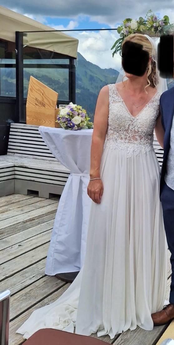 Vestiti: Brautkleid darf weiterziehen – Usato da Oberhofen Thun'see venduto da rok_g62m 1