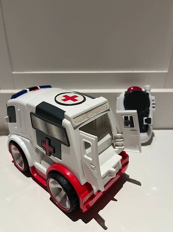 Giocattoli: Voiture télécommandée Ambulance -1er âge – Usato da Onnens VD venduto da thi_6rvw 2