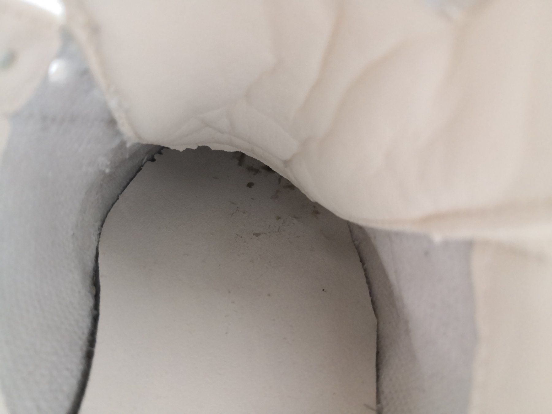 Mango Damenschuhe: 🤩MANGO SNEAKER WEISS DURCHGELAUFEN – Gebraucht aus Olten von Naja-Twins-Twins 8