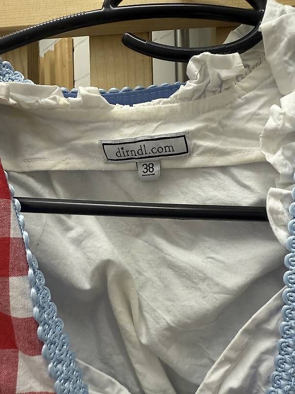 Robes: Dirndl, Gr 38, rot-hellblau kariert – D'occasion à Zürich par mel_v8qp 1