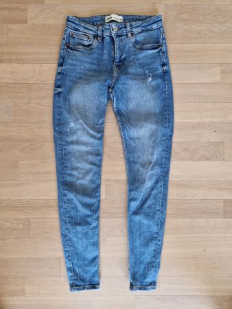 Zara Jeans, hellblau, Gr. 38, Damenjeans