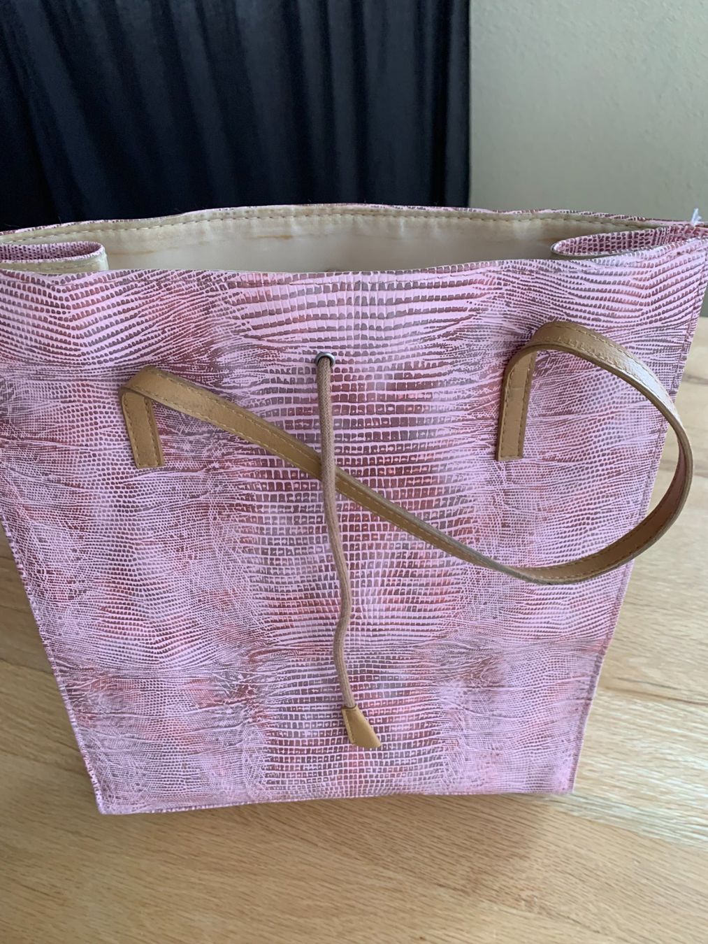 Taschen für Damen: Tasche rosa in Krokodiloptik – Gebraucht aus Nendeln von smile020 5