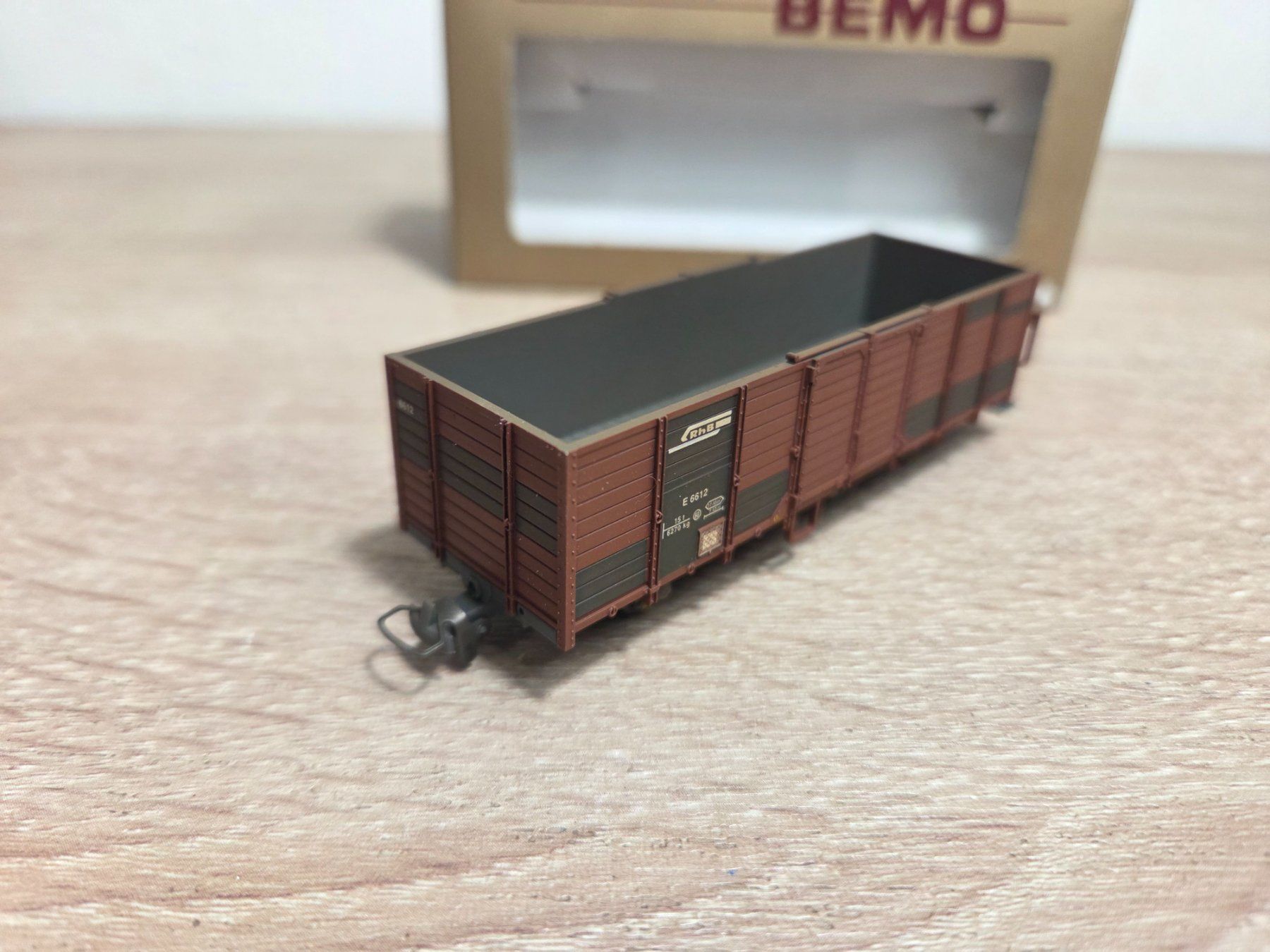 Bemo Modellini di ferrovie: Bemo 2254 172 Güterwagen RhB H0m – Usato da St-Aubin-Sauges venduto da Lo_Go 2