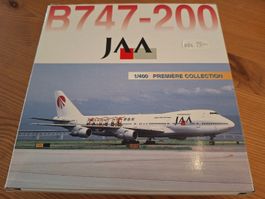 JAL Boeing 747-200 Modell 1:400 JA8128
