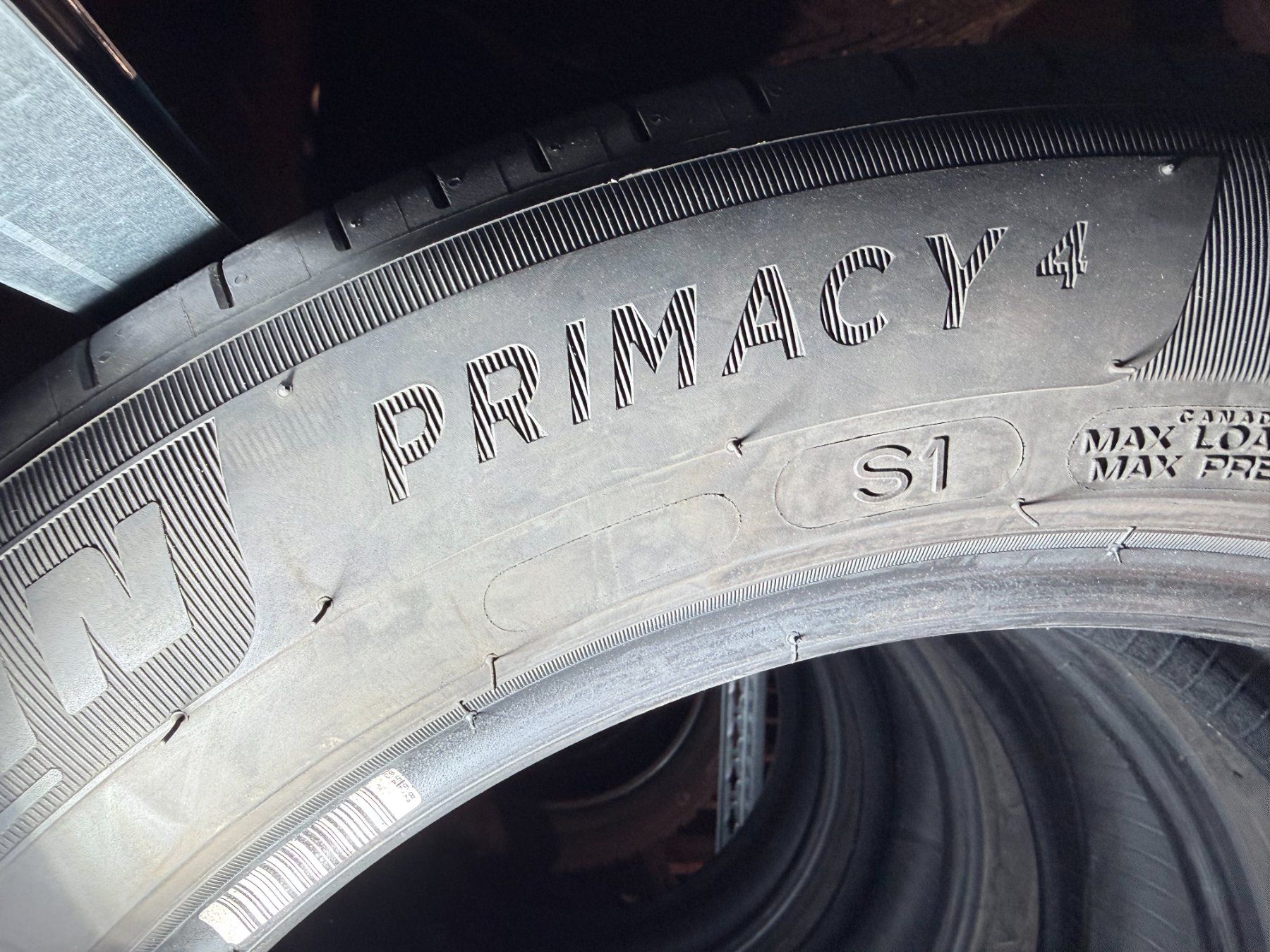 Sonstiges Schreiben & Zeichnen: 4 pneus été 215/55R17 – Gebraucht aus Donneloye von Jad_tui 3