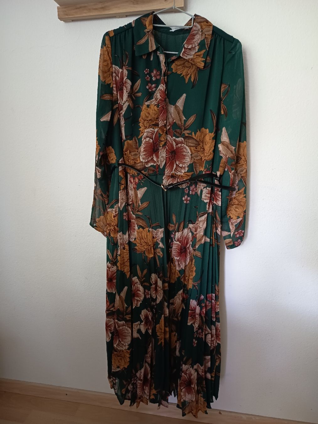 Vestiti: Blusenkleid mit Blumenprint & Gurt Grösse XL – Usato da Frauenfeld venduto da sveno666