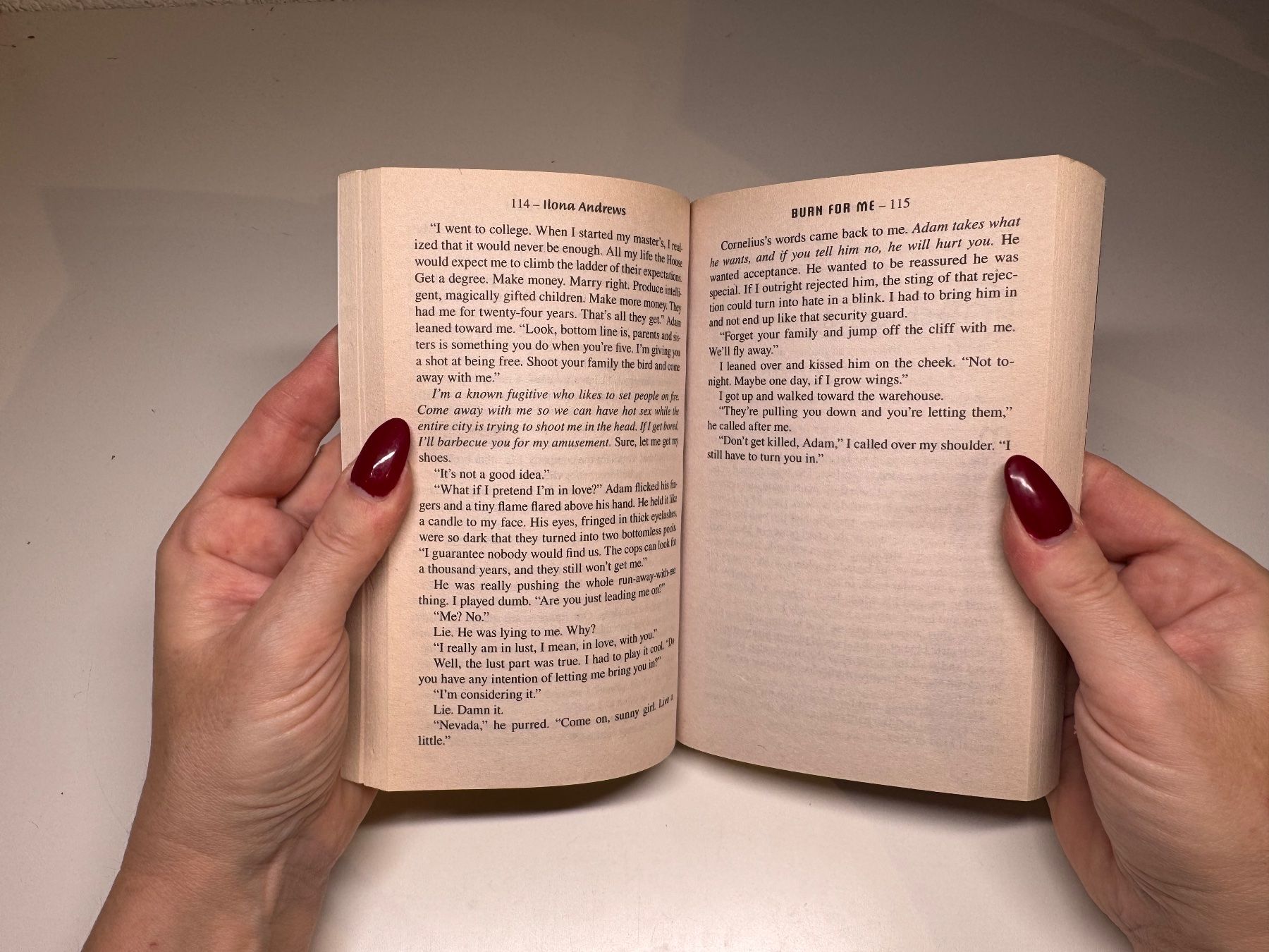 Libri: NOVEL: Ilona Andrews, Burn for me – Usato da Grosswangen venduto da English_books 5