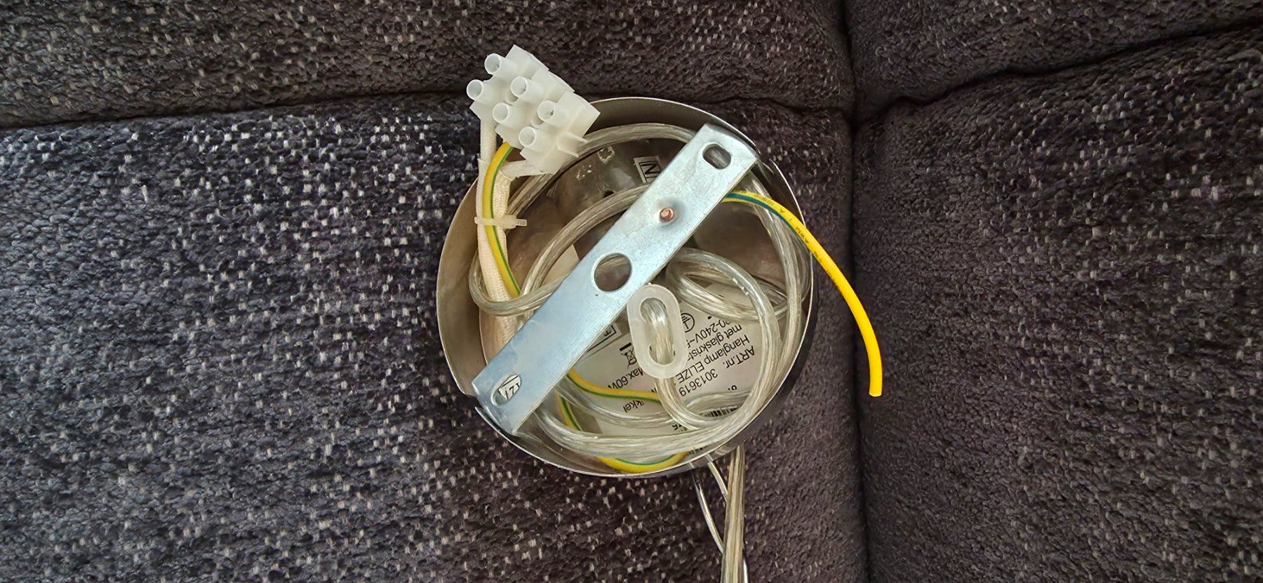 Lampadari & plafoniere: Deckenleuchte mit Chrome und weißer Glaskugel – Usato da Lachen SZ venduto da pet_2h68 3
