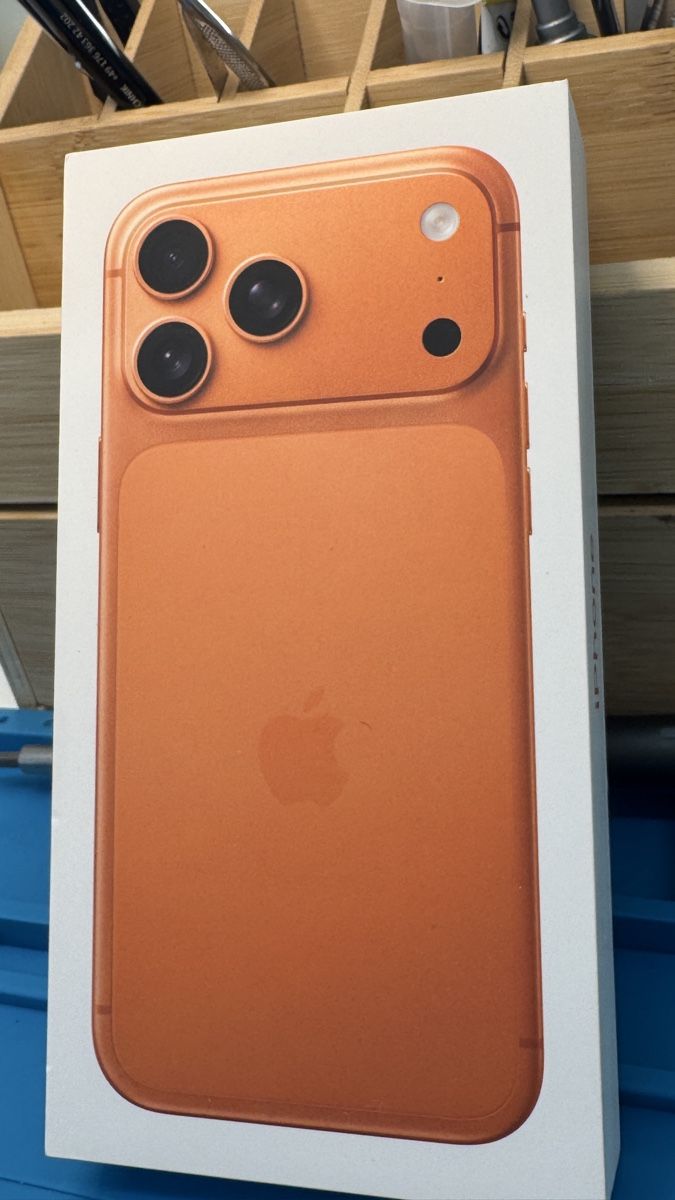 Apple Handys / Smartphones: iPhone 17 Pro max  – Neu (gemäss Beschreibung) aus Birsfelden von yas_dzg9