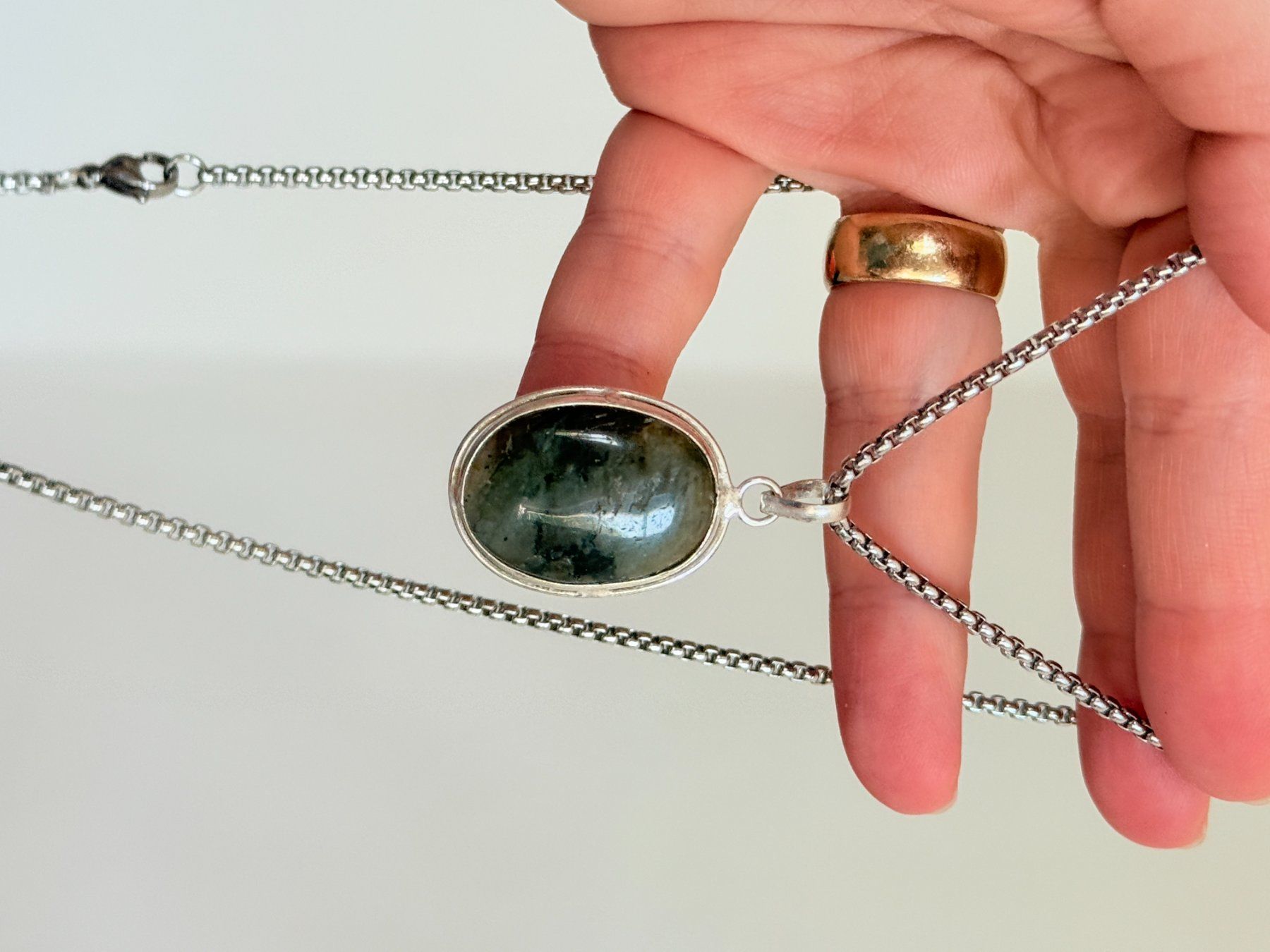 Colliers: Labradorite necklace – Neuf avec emballage d'origine à Genève par AGBERG 3