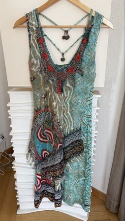 Raffiniertes Sommerkleid mit Neckholder, Gr. M