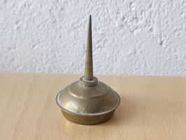 Kleines Ölkännchen aus Messing