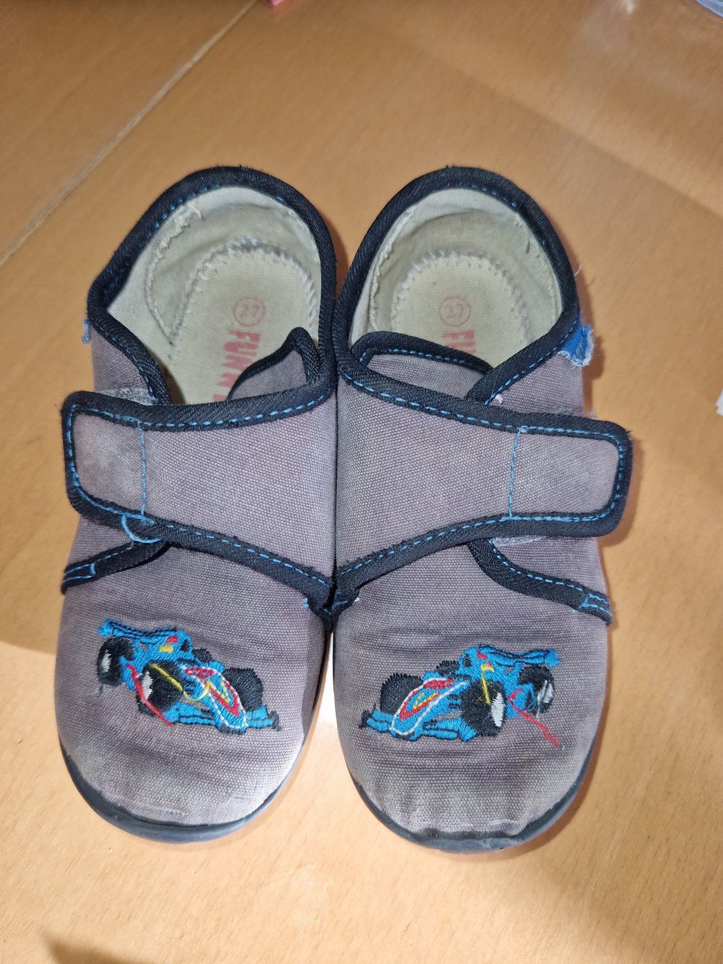 Scarpe per ragazzi: Finken Rennauto 27 – Usato da Giswil venduto da monimaus08