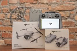 DJI Mini 4 Pro Fly More Combo (RC 2) NUOVO SIGILLATO