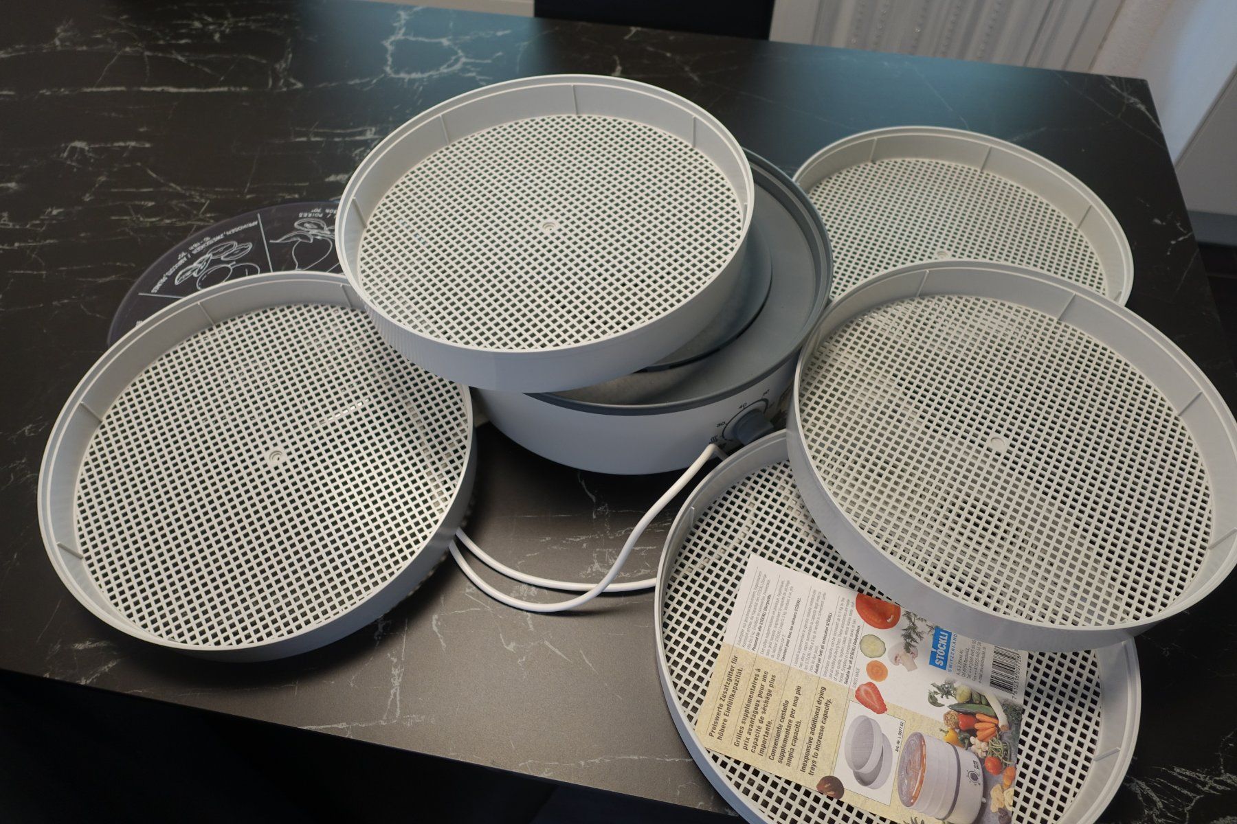 Stöckli Elettrodomestici da cucina: Dörrex Stöckli mit 5 Gitter und Deckel – Usato da Belp venduto da Mazarron58 2