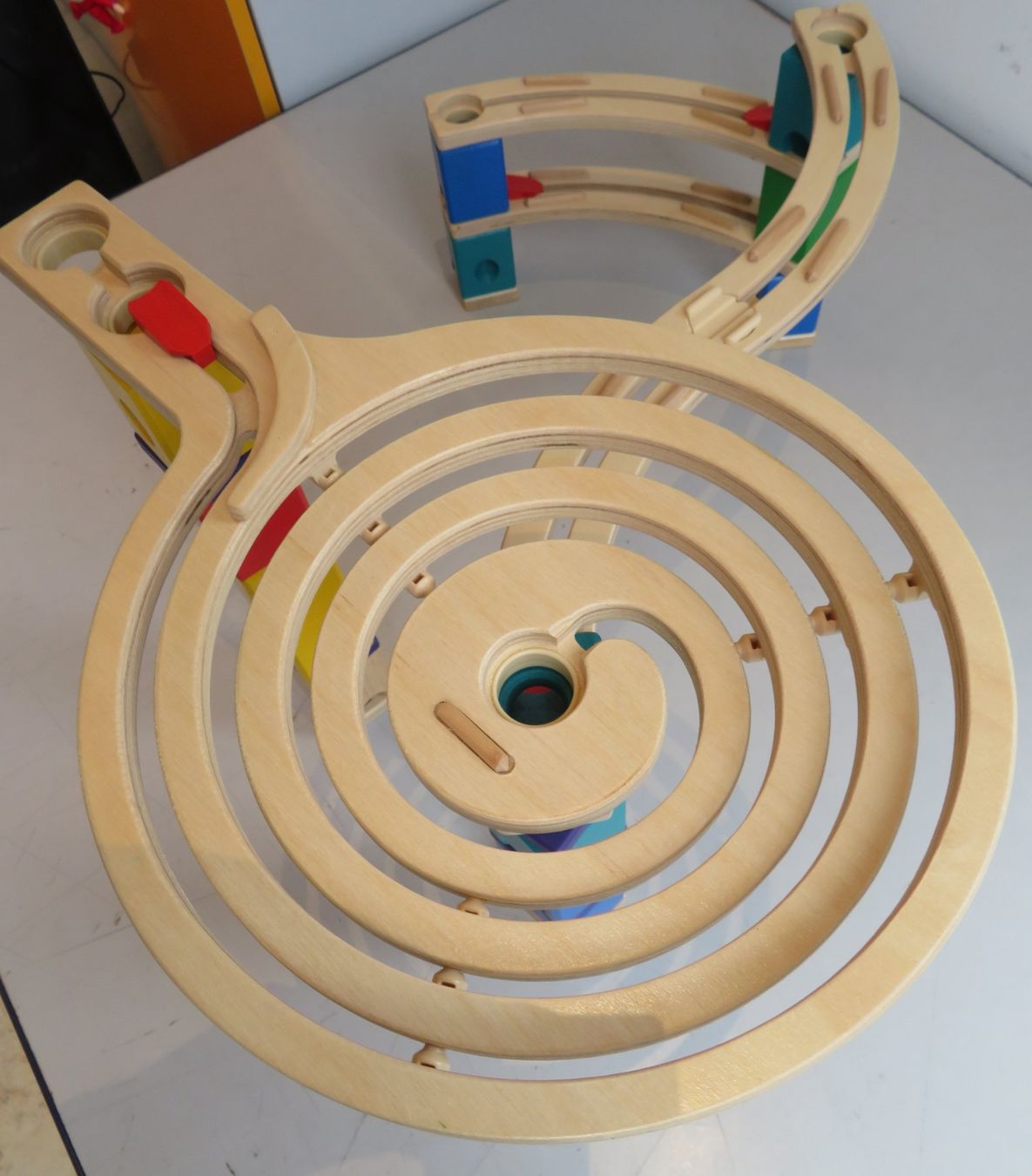 Hape Giocattoli: HAPE Murmelbahn Whirlpool – Usato da Reinach BL venduto da WBZ-Flohmarkt 2