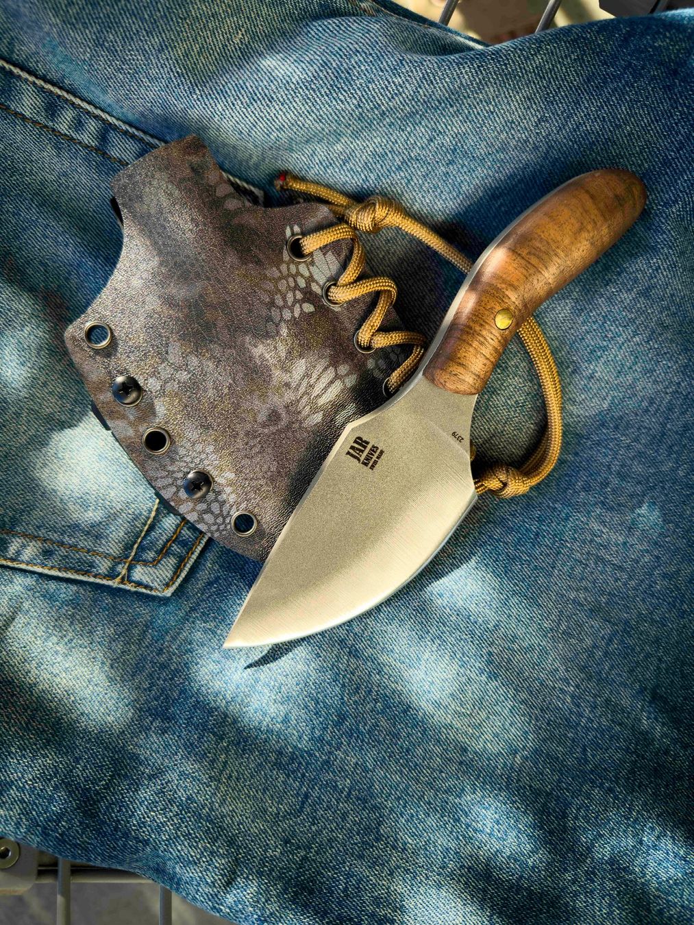 Swiss Accessori: JAR KNIVES Bushcraft Messer – Nuovo (secondo la descrizione) da Reinach AG venduto da JAR_K