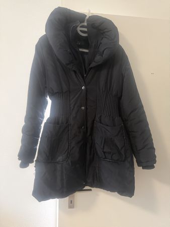 Damen Winterjacke schwarz Grösse M guter Zustand